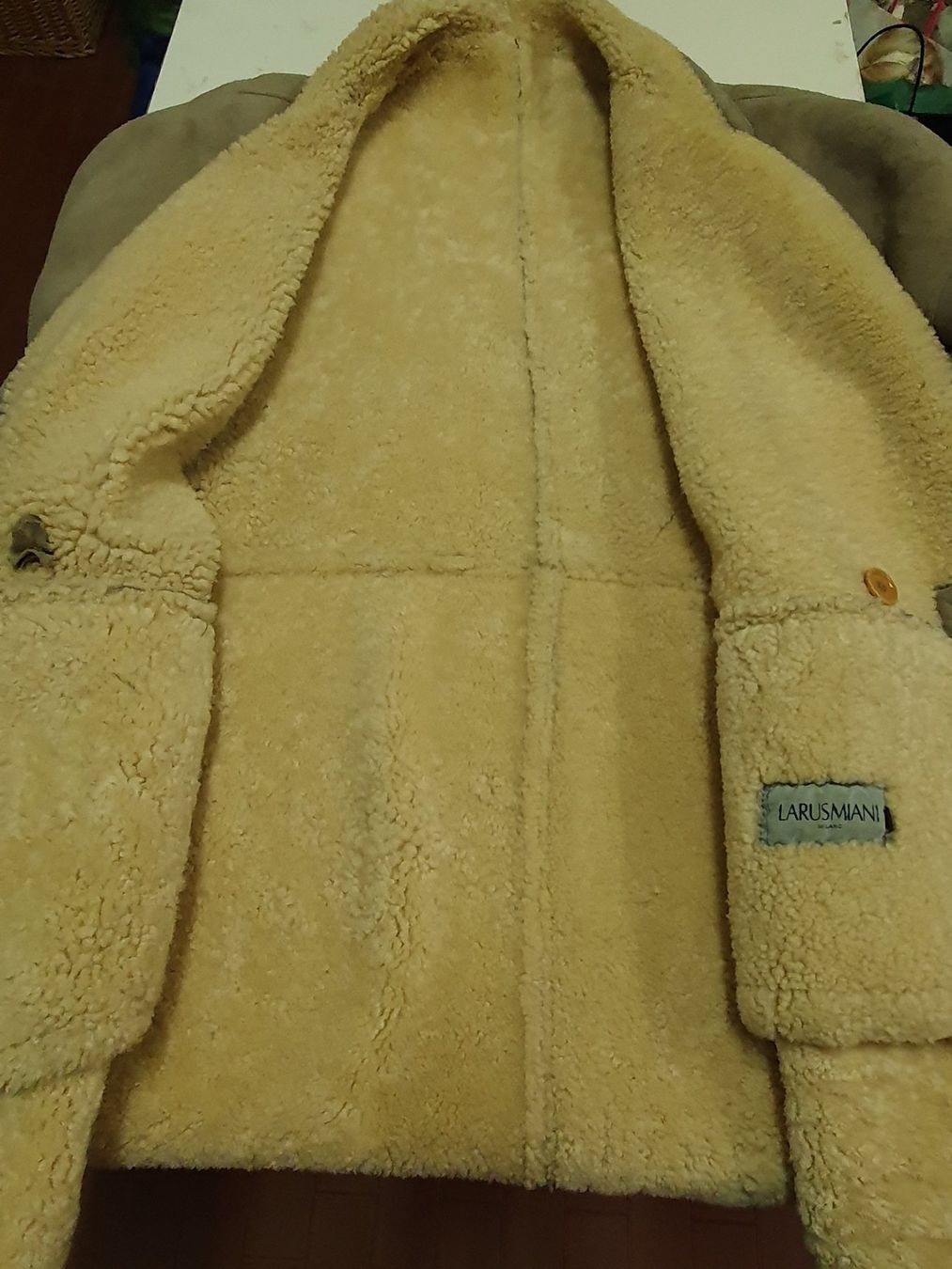 Manteaux: Lammfell Mantel XXL oder 3XL – D'occasion à Morbio Inferiore par lunaria 2