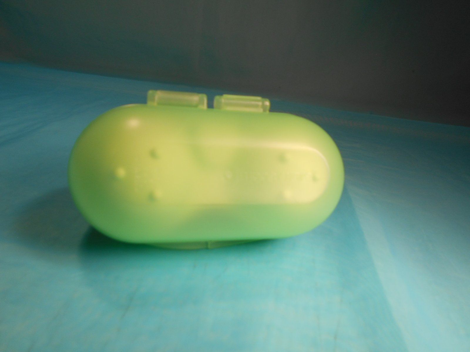 Tupperware Contenitori & Simili: Tupperware Behälter für 2 Eier mit Salzfach – Nuovo (secondo la descrizione) da Bellach venduto da JingleCherry 3