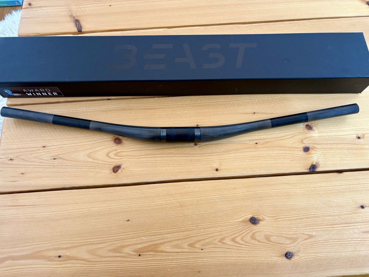 Pezzi di ricambio: Beast Components Riser Bar 25 Carbon 765mm MTB Lenker – Usato da Davos Platz venduto da Gerry7 2