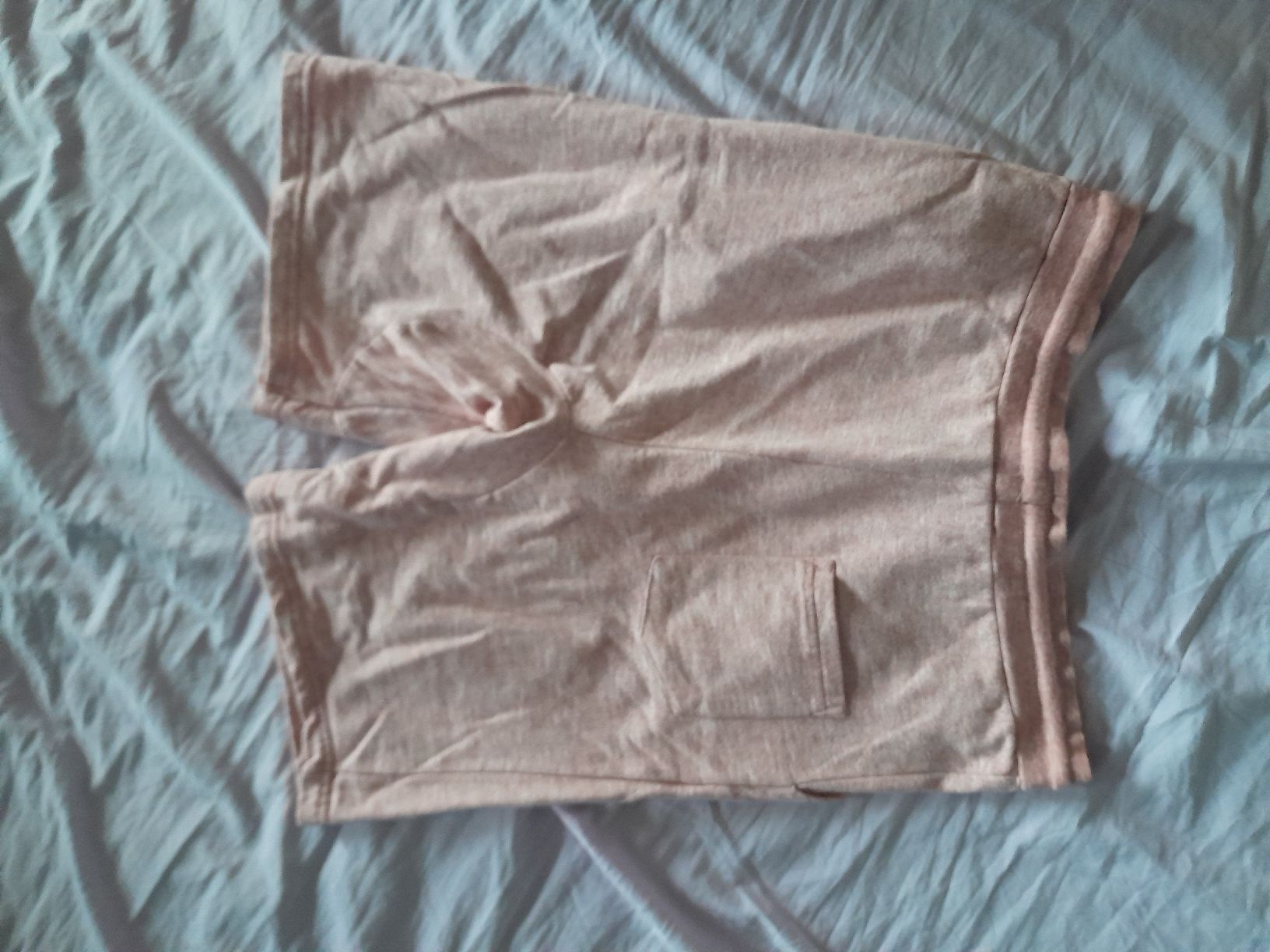 Pantalons: short rose taille M – D'occasion à Genève par ang_fd8z 1
