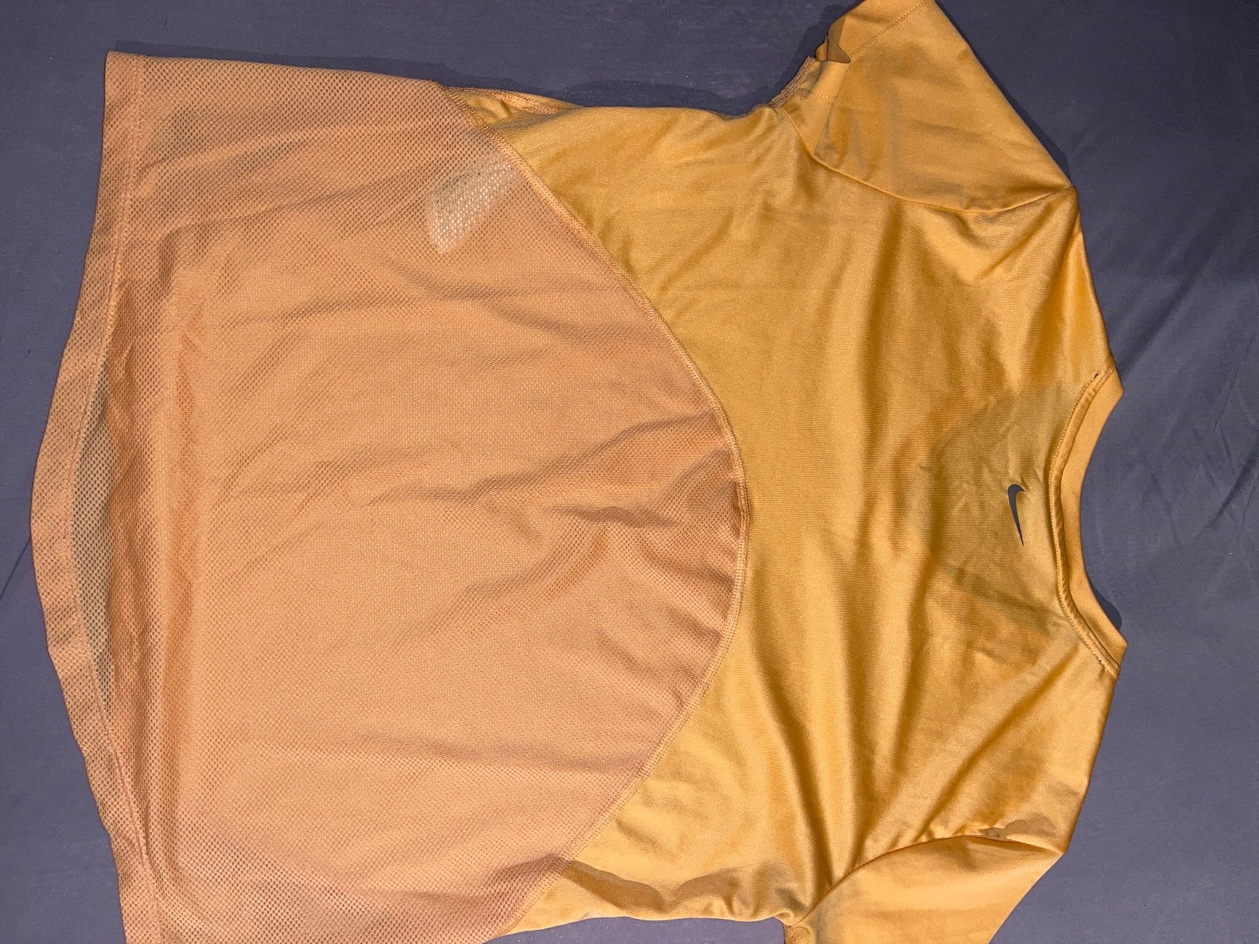 Adidas T-Shirts: Running Shirt Nike – Gebraucht aus Hombrechtikon von Kaatja 2