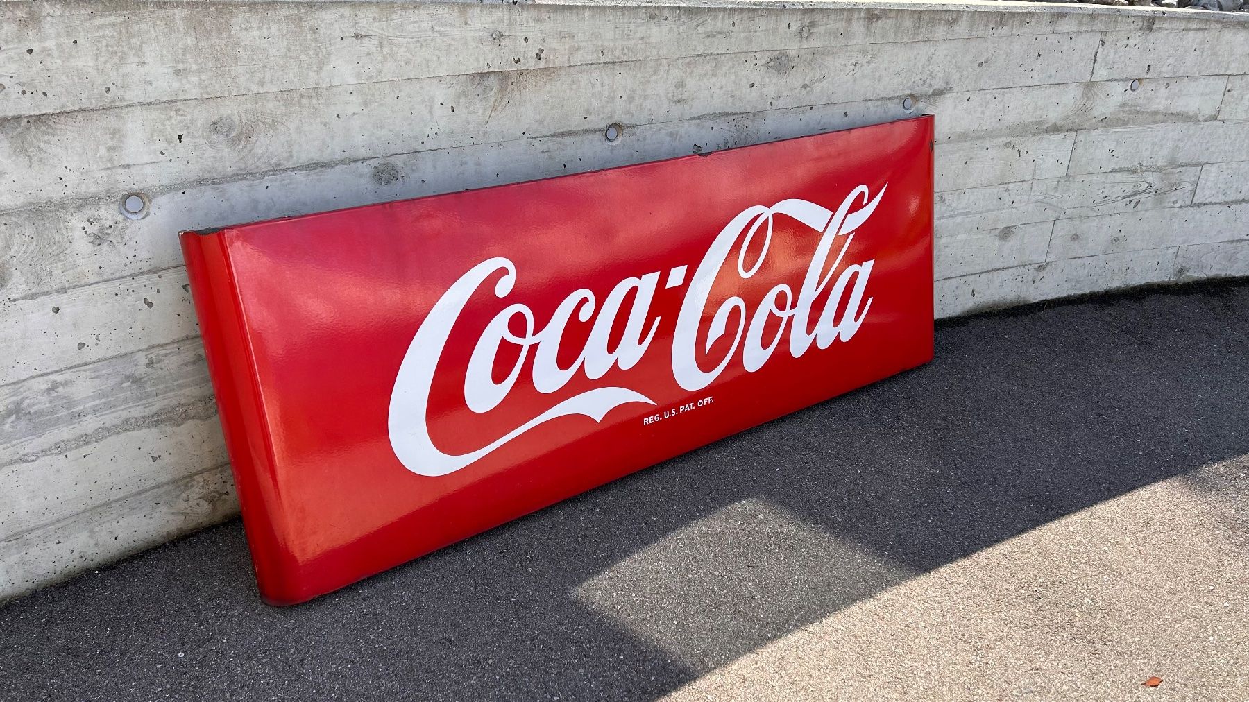 Coca-Cola Insegne: Schönes, grosses Coca-Cola / Coke Schild – Usato da Hünibach venduto da Chatzestrecker