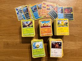 Englische Pokemon Karten aus dem Jahr 2021