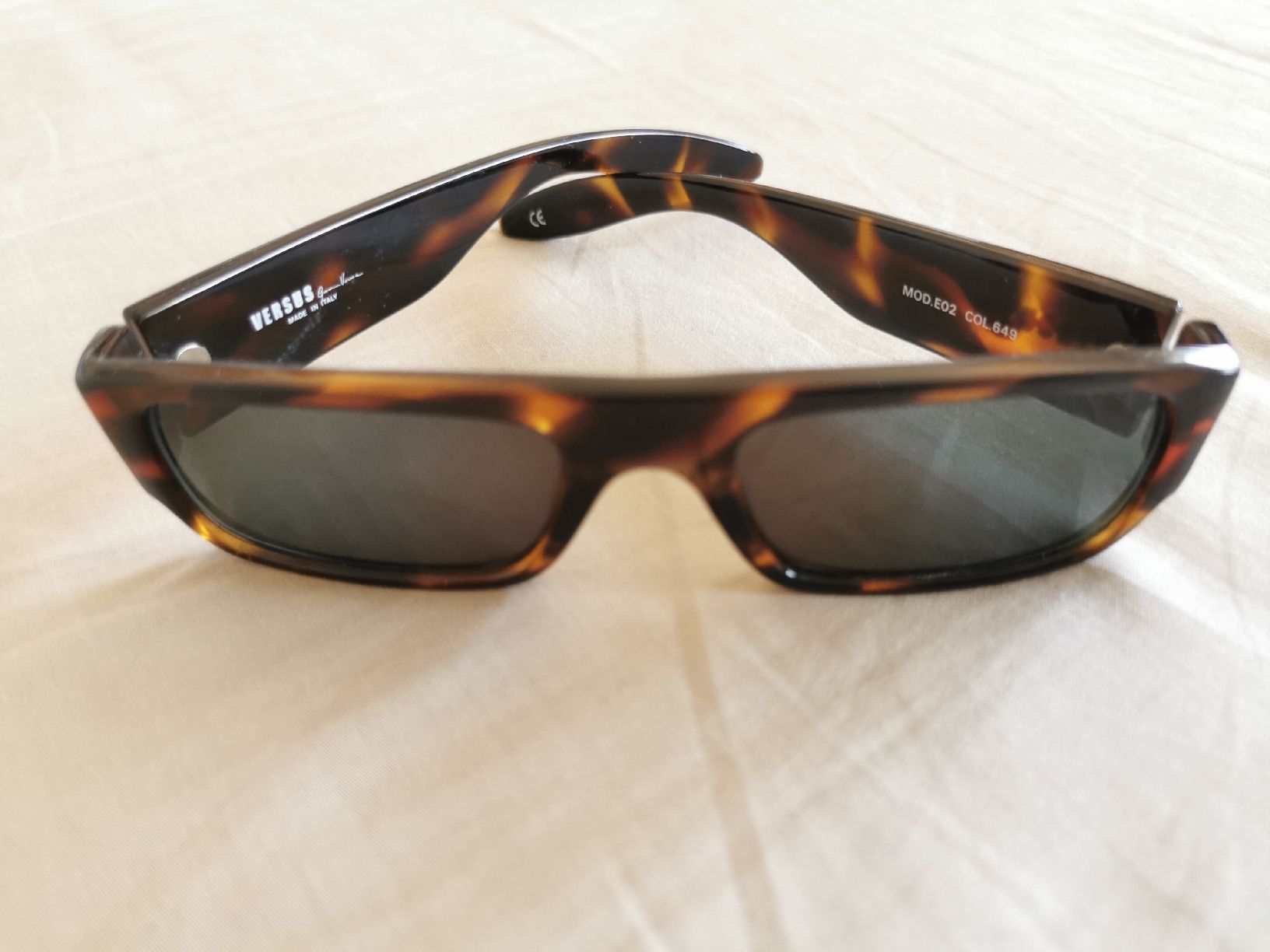 Versace Brillen & Gläser: Versus Herren Sonnenbrille – Gebraucht aus Schlieren von vlalif 6