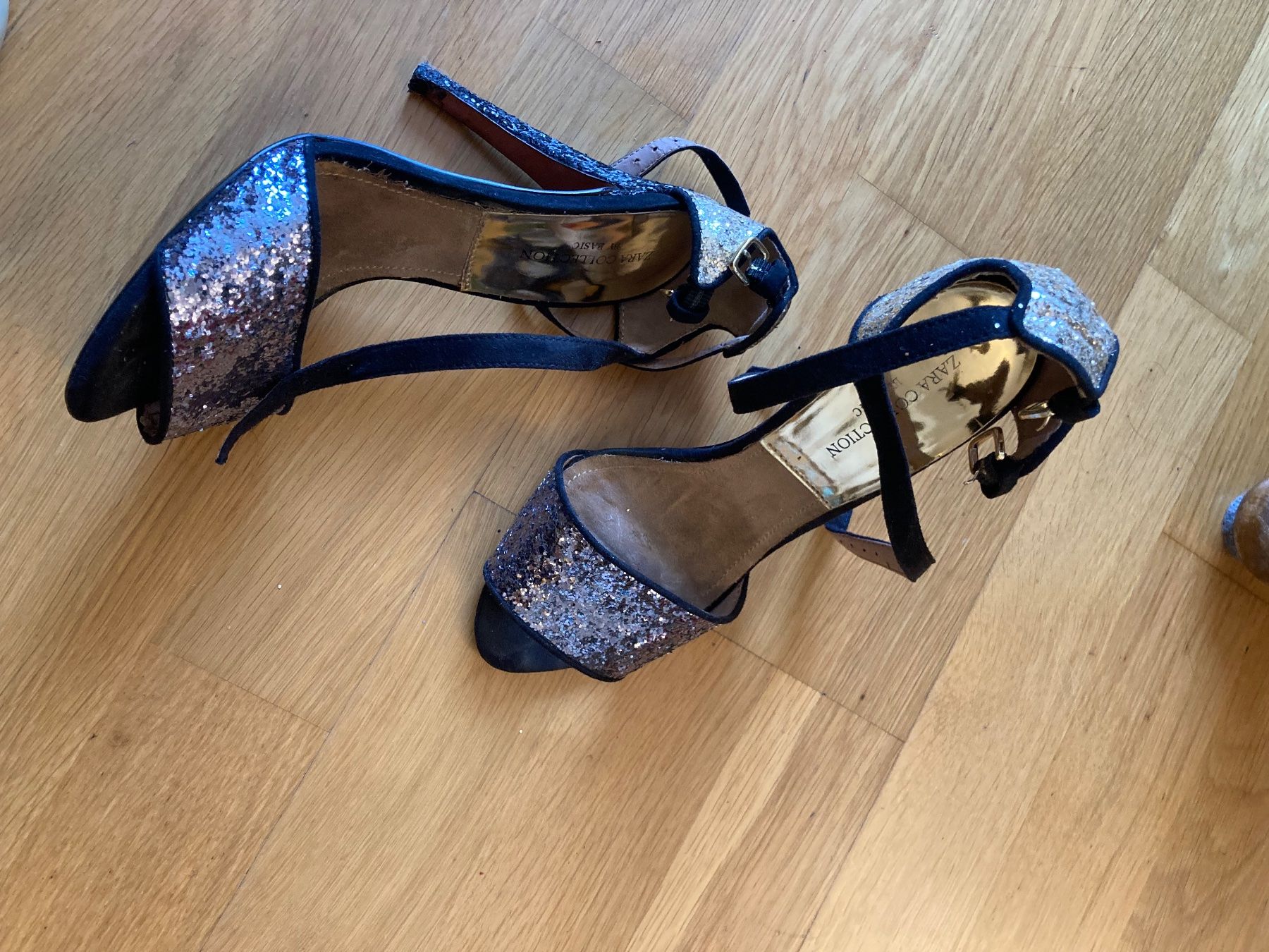 Zara Scarpe da donna: Festive sparkly Sandals, Zara Basics 2012 – Usato da Luzern venduto da AM2nd 6
