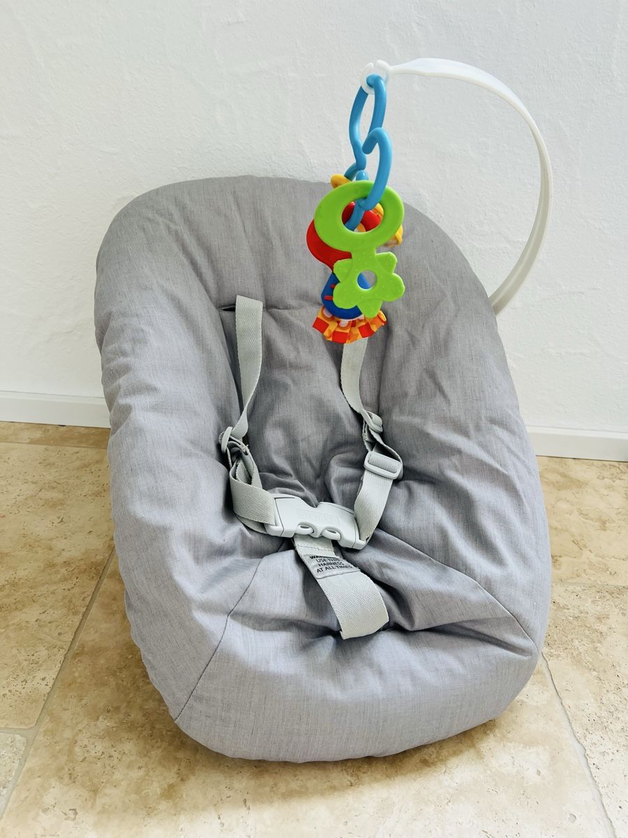 Stokke Seggioloni: Stokke Tripp Trapp Newborn Set, grau – Usato da Oberwil-Lieli venduto da luc_n7th