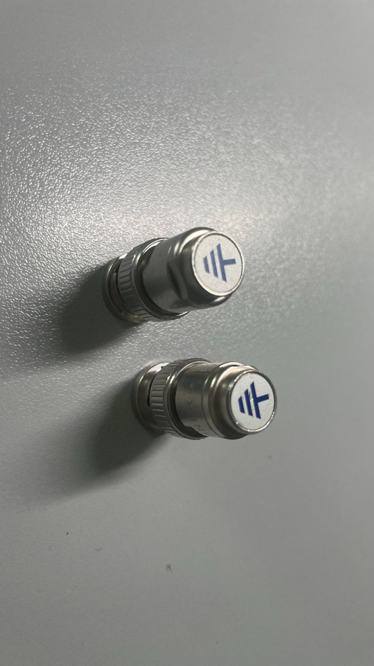 Radiocomunicazione: BNC Kurzschluss-Stecker Huber+Suhner – Usato da Steinhausen venduto da Romust