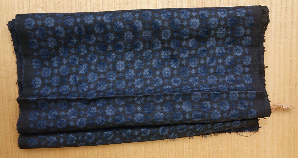 Tessuti: Japan Kimono Stoff Seide Reste – Usato da Winterthur venduto da Hiruko 1