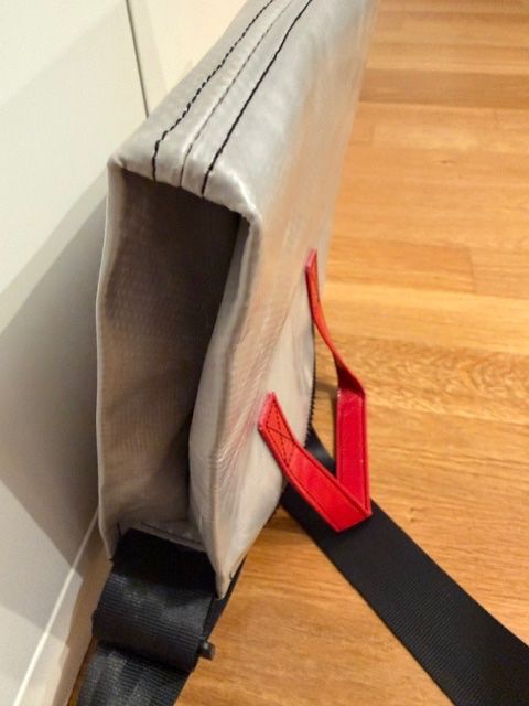 Freitag Sacs: Freitagtasche "Ruby" F274 in Silbergrau / rot – Neuf (Voir description) à Münchenstein par skatespezi 1