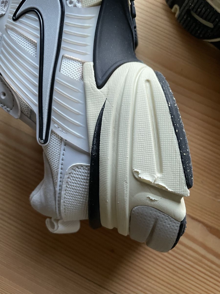 Nike Scarpe da donna: Nike V2K Run Damen Gr.37,5 – Usato da Nesslau venduto da lau_l6cy 5