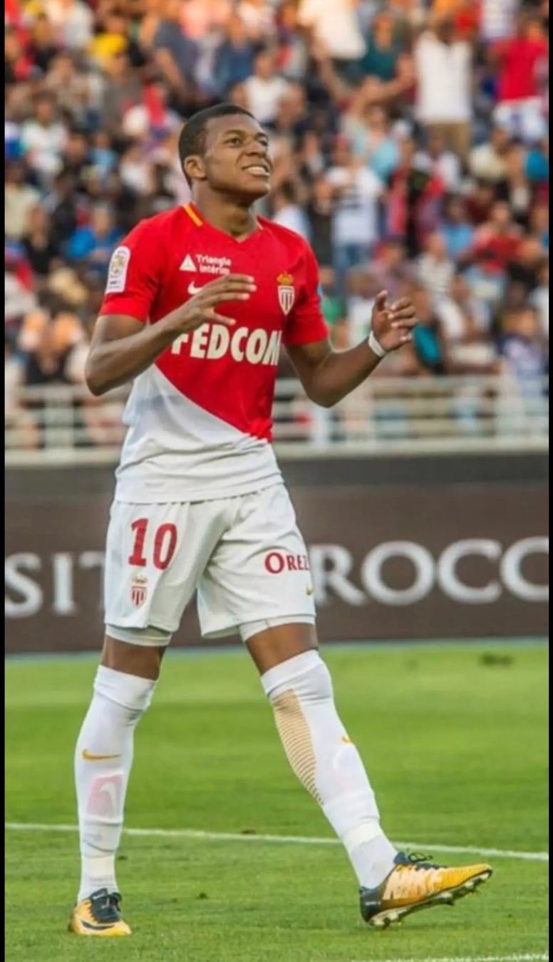 Nike Leibchen & Hosen: Kylian Mbappe 2017-2018 AS Monaco Heimtrikot – Gebraucht aus Suhr von SariLacivert1907 3