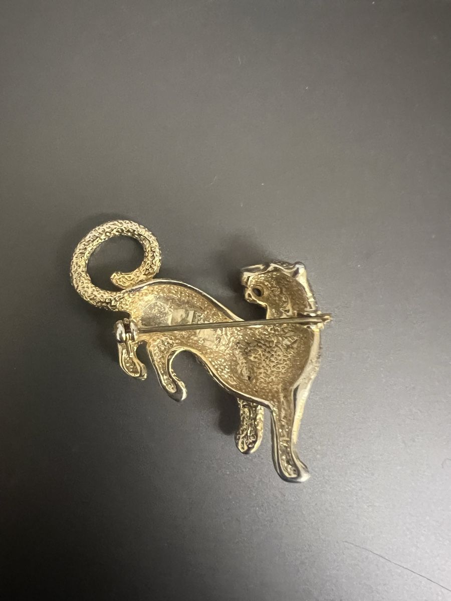 Spille & Fermagli: Panther Vintage Brosche ähnlich mit Cartier – Usato da Zürich venduto da Walllstreet 2
