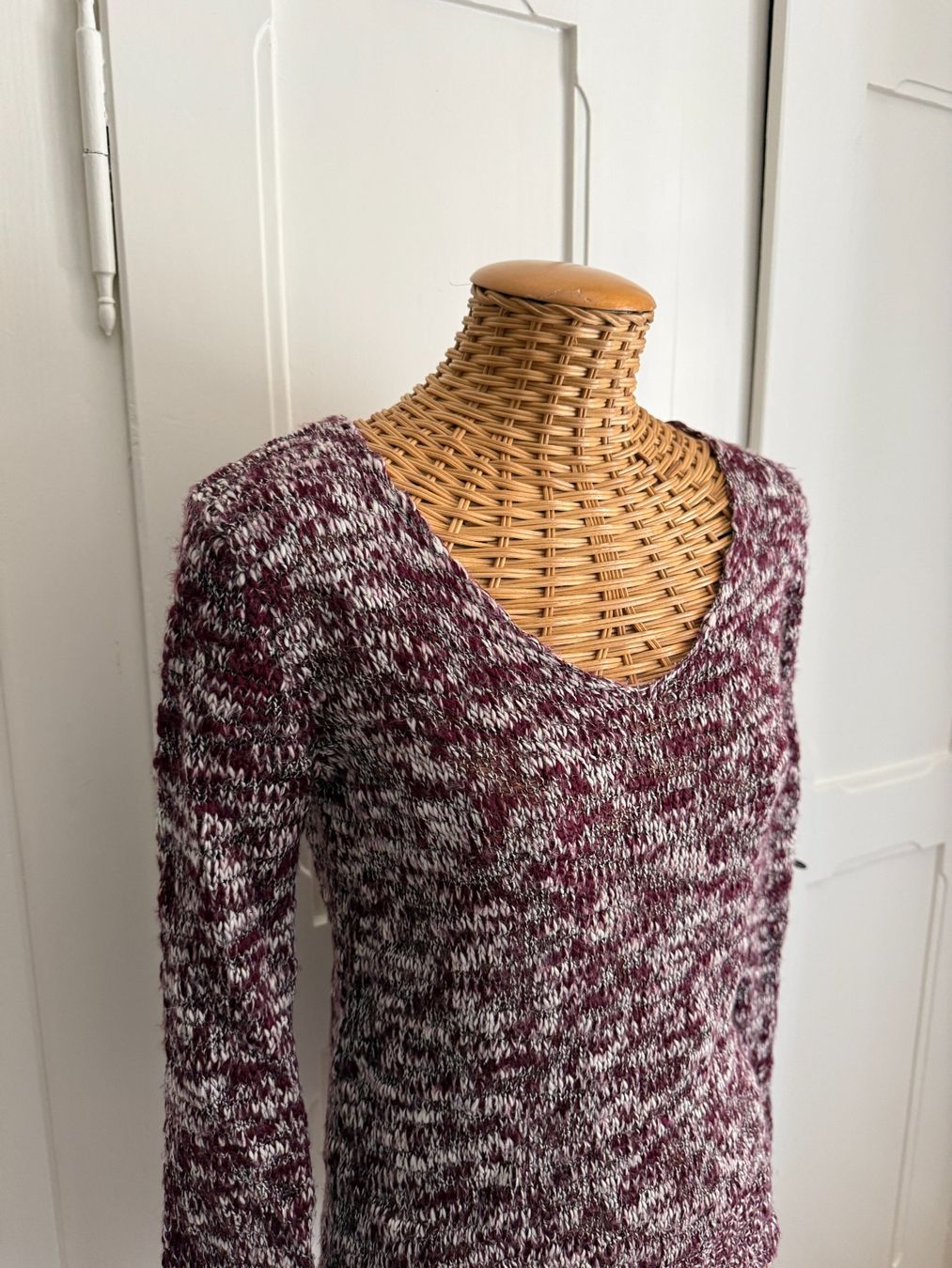 Pullover & Sweatshirts: Strickpullover beere-weiss S – Gebraucht aus Zürich von Diazaio 1