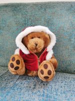 Plüschbär mit schöner Jacke