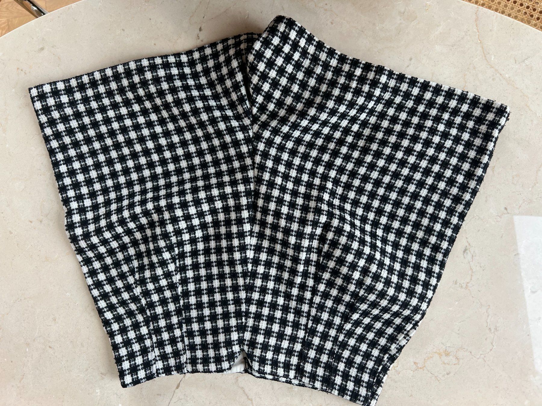 Zara Pantaloni: Mini short taille haute Zara – Usato da Zürich venduto da mps_9cp7 2