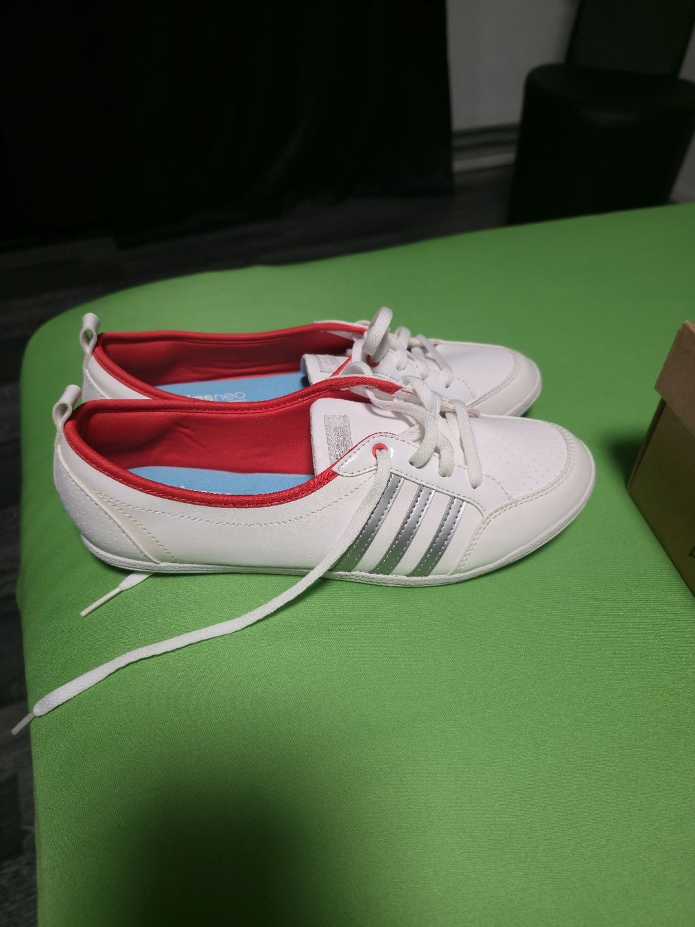 Damenschuhe: Adidas 39 – Neu (gemäss Beschreibung) aus Ehrendingen von Ince2016 1