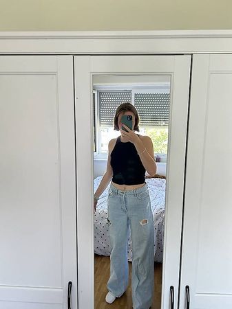 ZARA-JEANS MIT HELLEM WASCH UND USED-OPTIK