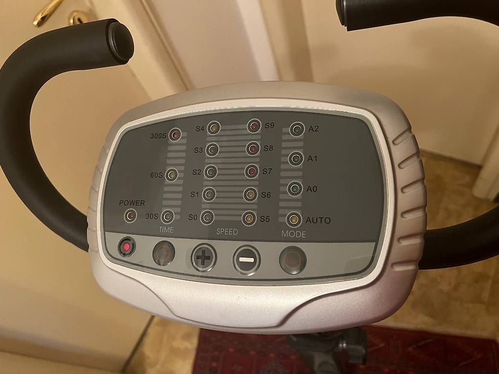 Hometrainer: Pedana vibrante per rassodare e dimagrire – Usato da Massagno venduto da BarbaJampy 1