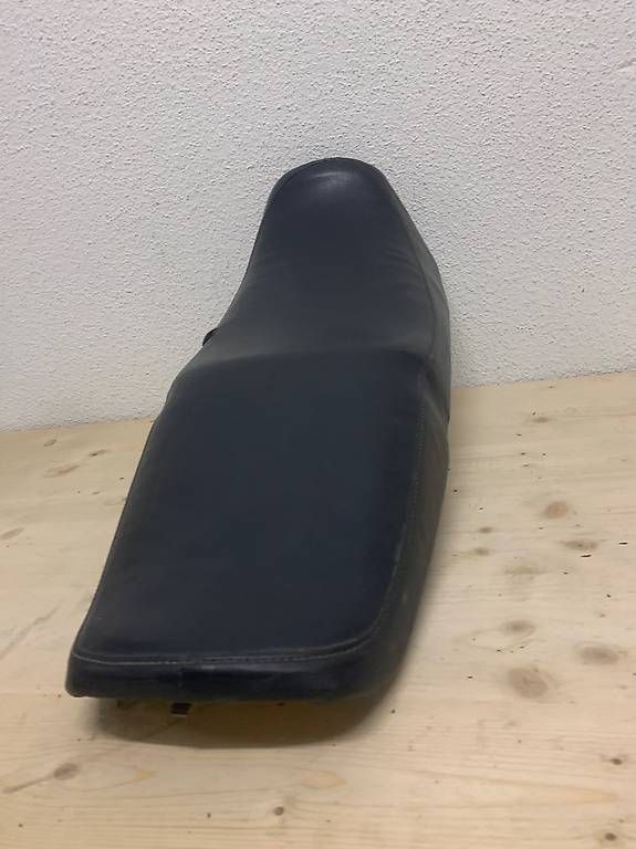 Tutti i ricambio per moto: Honda Ns 125 r Sattel Sitz – Usato da Winterthur venduto da Noe_AF01 1
