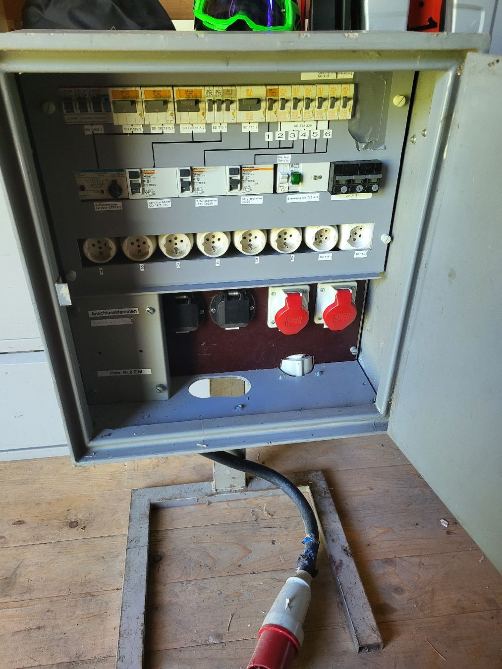 Elettrotecnica: Baustromverteiler 63A, Steckdosenkasten – Difettoso da Alpnach Dorf venduto da str_jdw2 1