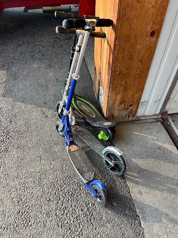 Kickboard: 3 Kinder-Trotti / Scooter – D'occasion à Einsiedeln par zuechi62 1