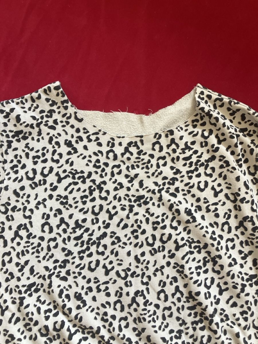 Pulls & Sweat-shirts: Damen Pullover Leo-Muster Grösse S guter Zustand – D'occasion à Muralto par jac_hkz5 1