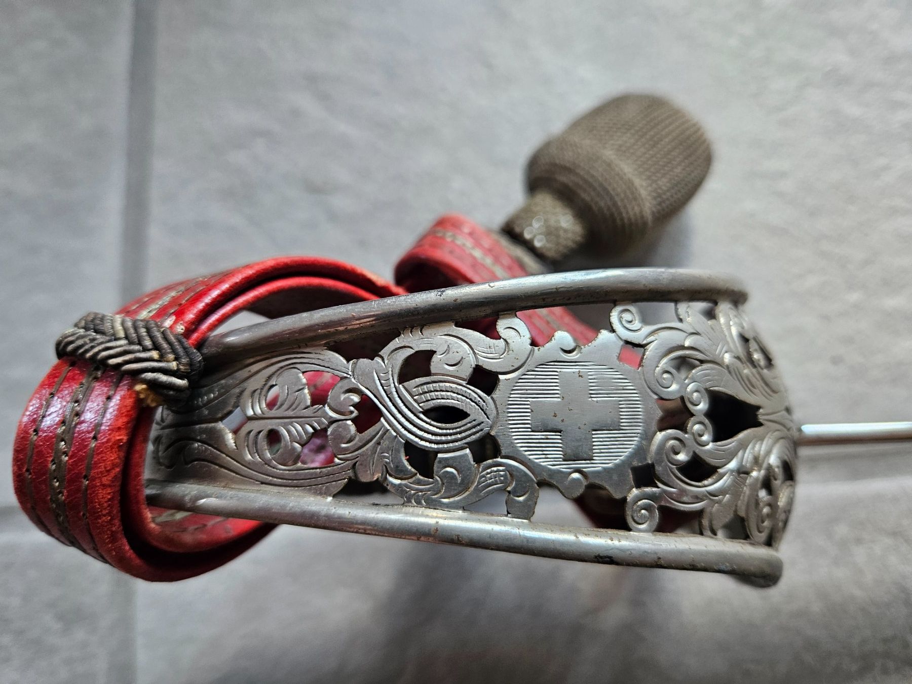 Armes blanches: Offizierssäbel Mod 1899 mit Scheide und Portepee 1901 – D'occasion à Volketswil par Lokitier 4