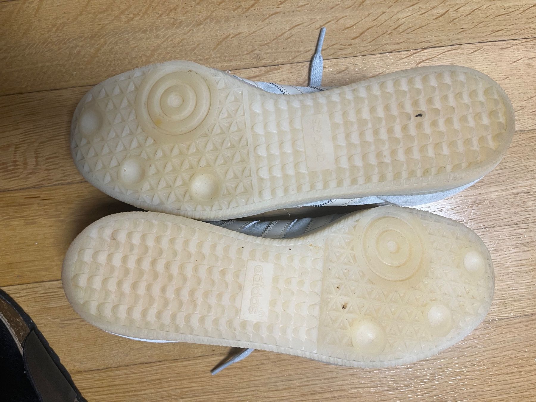Adidas Damenschuhe: Adidas Samba Hellblau, Damen 40 2/3 – Gebraucht aus Zürich von Fkili 1