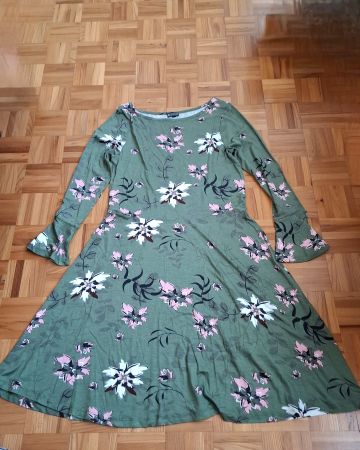 Robe verte à  fleurs Lara Scott/Blumenkleid grün Lara Scott
