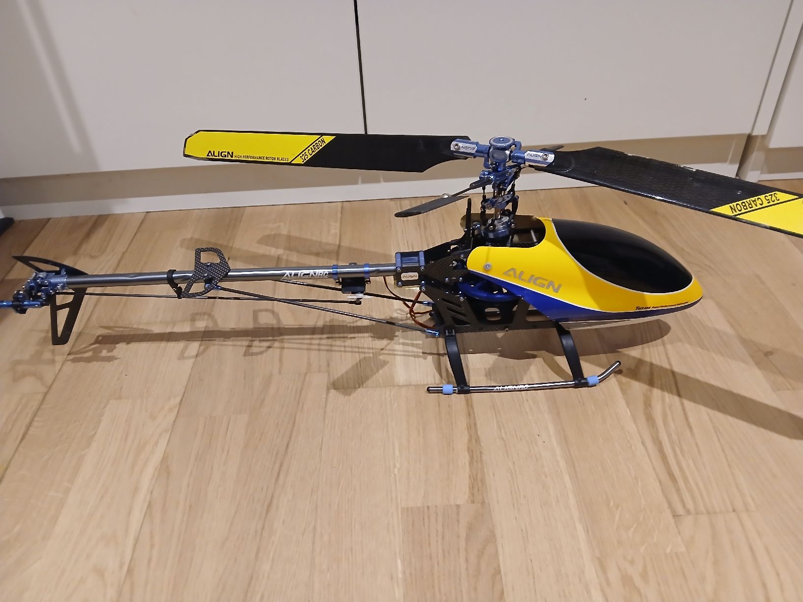 Align RC Kits de montage: Align T-Rex 450 – Défectueux à Männedorf par Simonthings 4