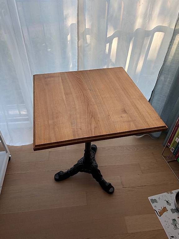 Tische: Bistrotisch aus Kirschbaum – Gebraucht aus Zürich von Velo_Tourer