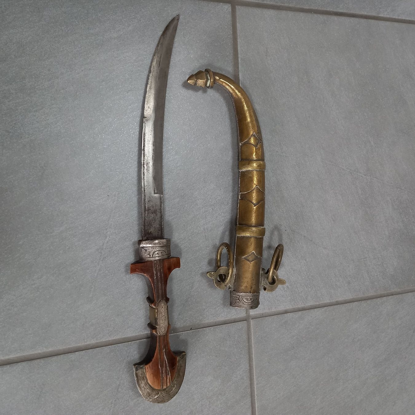 Posate: Poignard, pièce rare ! – Usato da St-Cergue venduto da VeganWarrior 2
