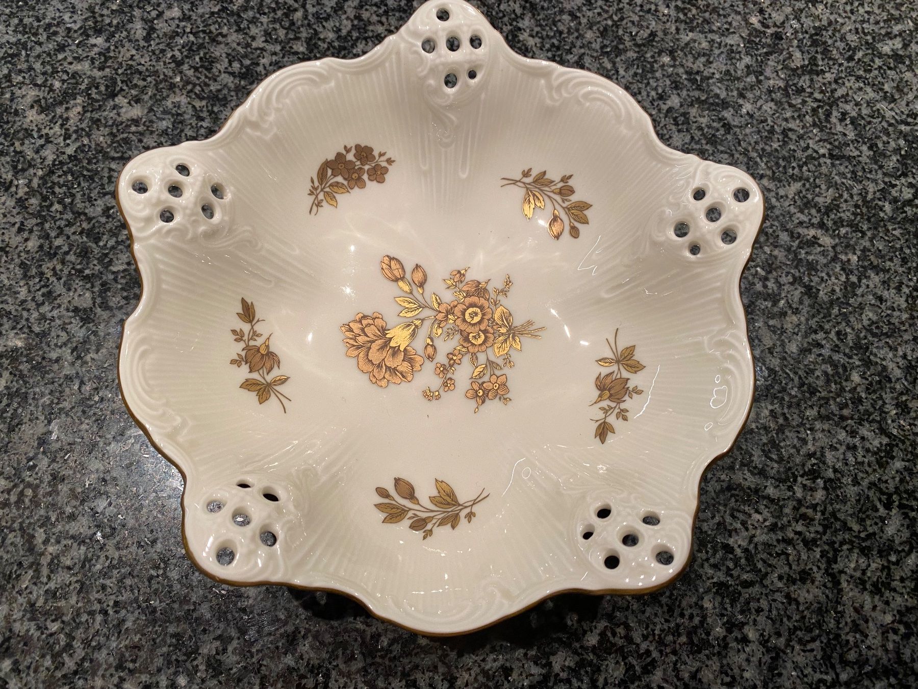 Rosenthal Schalen: Moliere von Rosenthal in Elfenbein – Neu (gemäss Beschreibung) aus Buchs ZH von Sten7