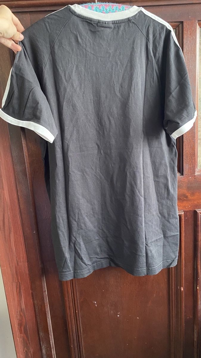 Adidas T-shirt: Adidas Originals Tshirt – Usato da Obfelden venduto da tan_9lj9 4