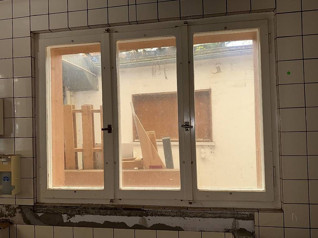 Finestre: Alte Holzfenster, mit oder ohne Rahmen – Usato da Münchwilen AG venduto da me2work 1
