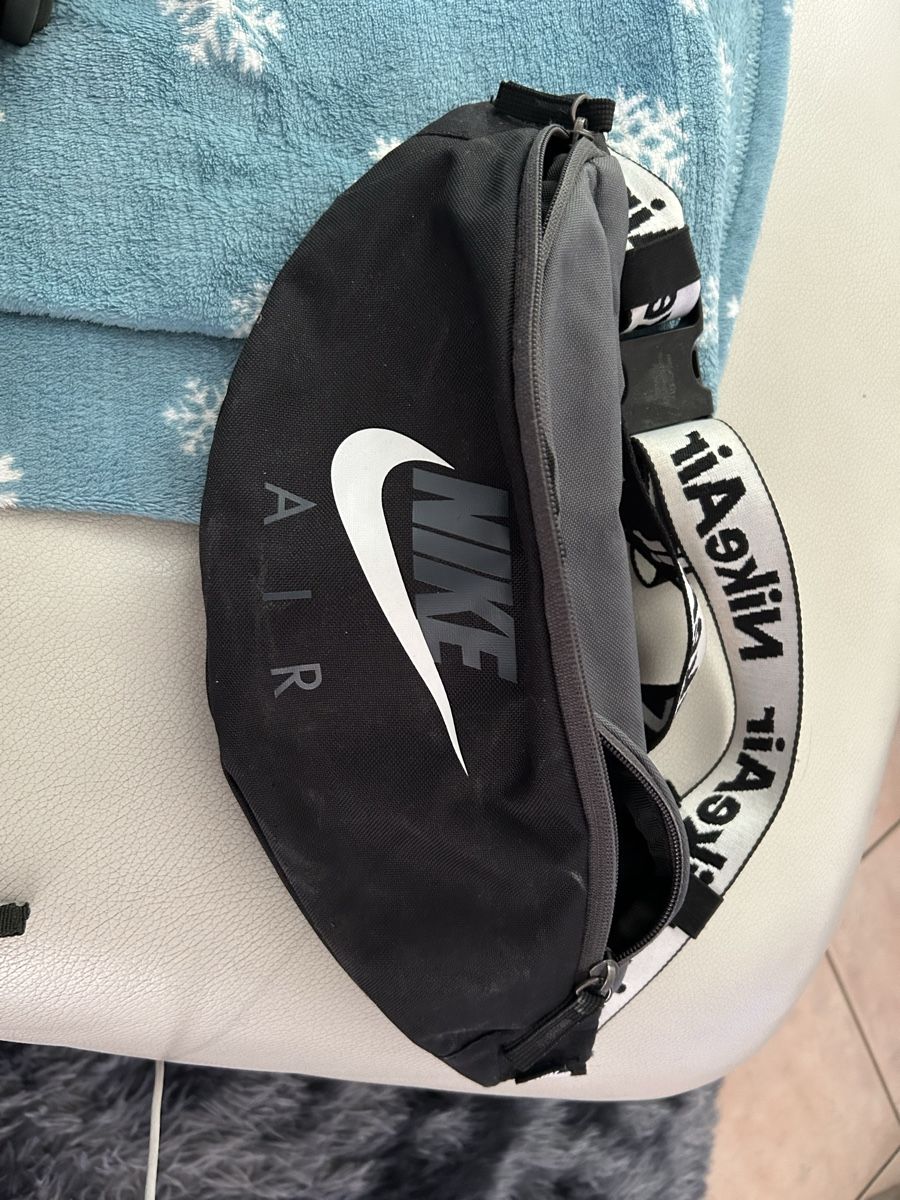 Nike Kindertaschen: Marsupio Nike  – Gebraucht aus Rancate von Birbine