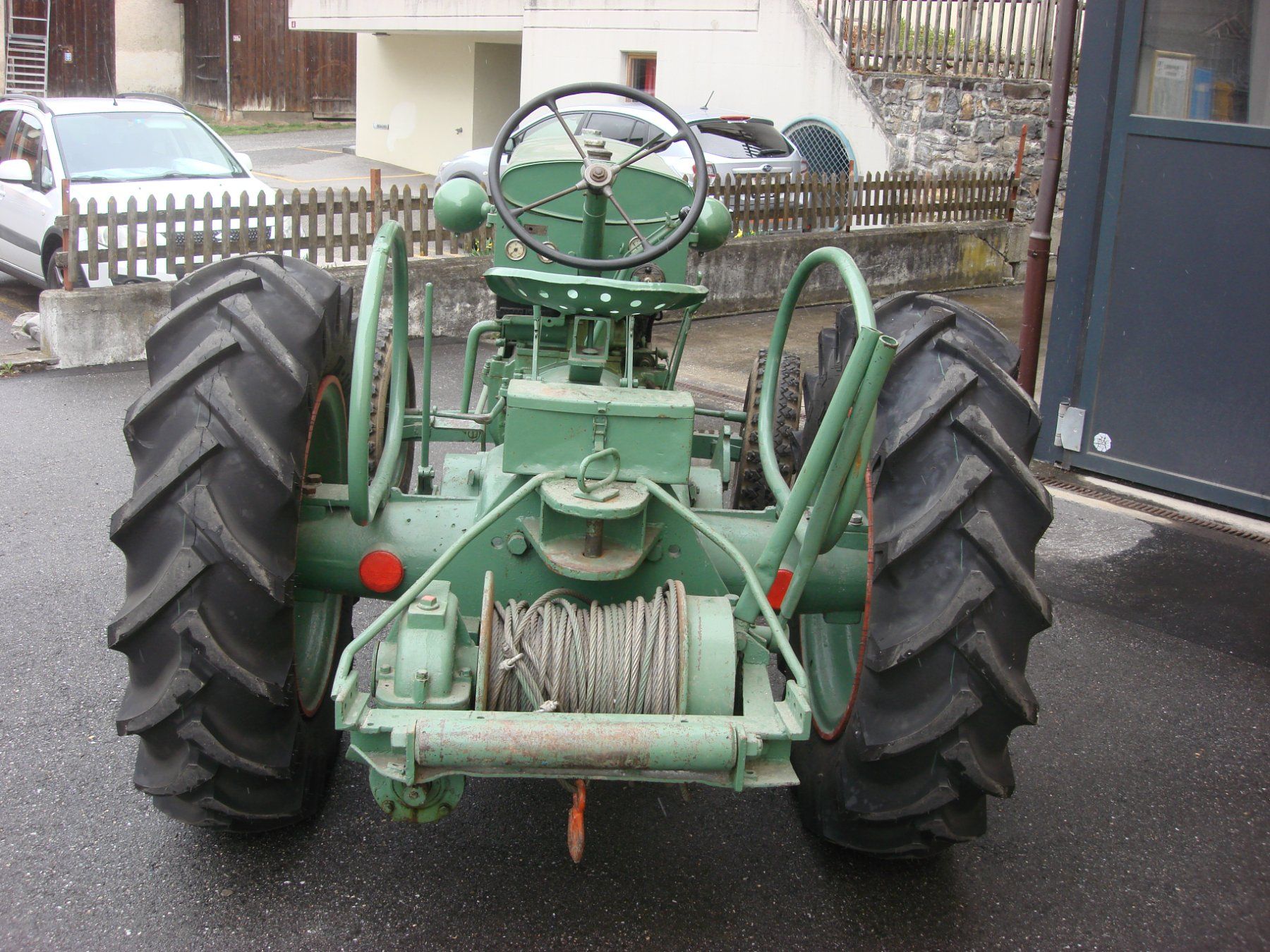Bührer Tracteurs: Bührer Traktor Oldtimer6 Zylinder Chevrolet  Motor – D'occasion à cazis par Delorta 1