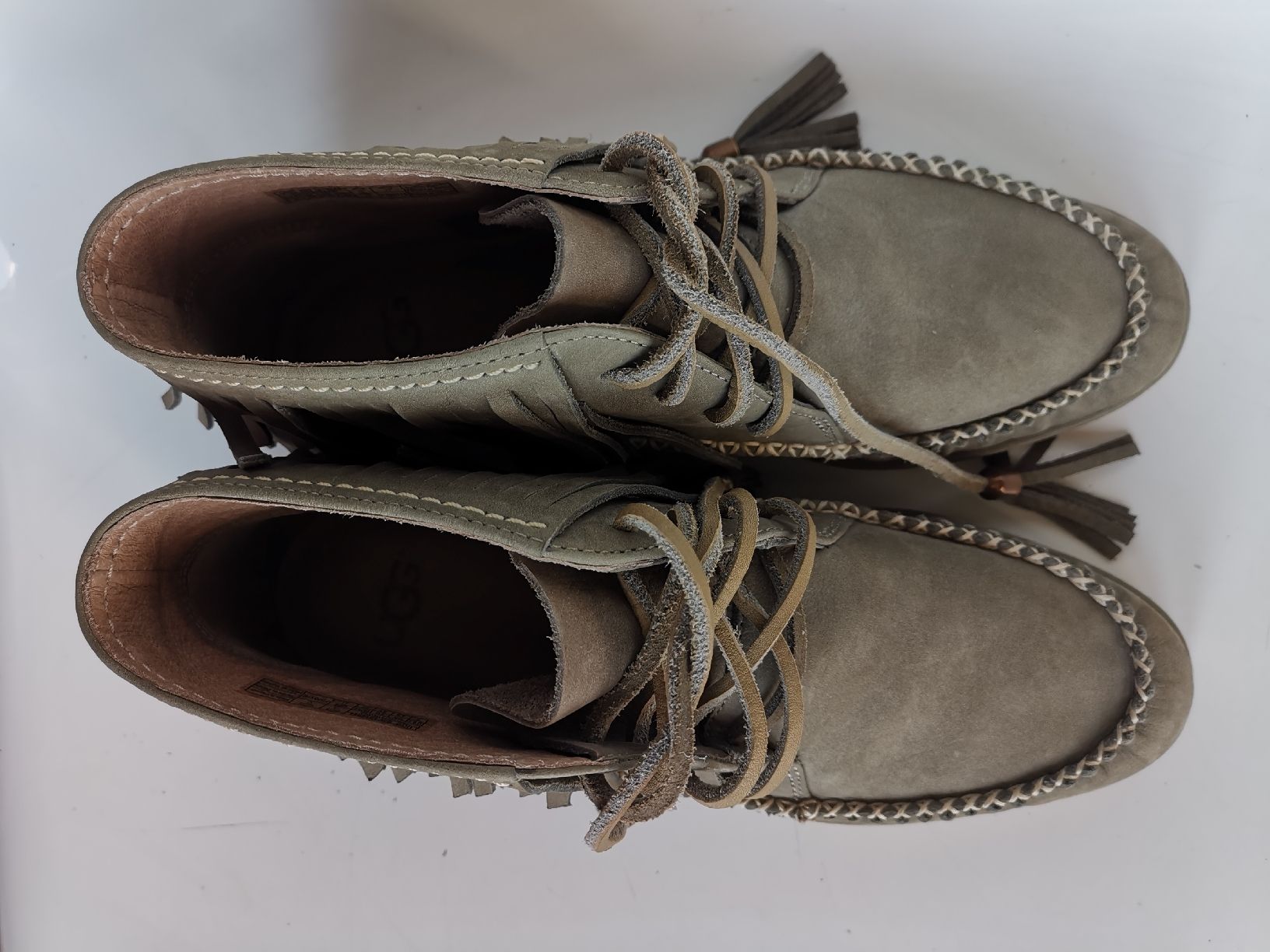 Ugg Scarpe da donna: UGGS Caleb, neu und ungetragen – Nuovo (secondo la descrizione) da Uerikon venduto da pink_flamingo 5