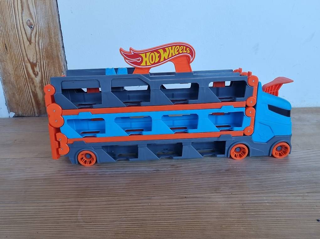 Giocattoli: Hot Wheels Mega Transporter/ Mega Hauler – Usato da Dieterswil venduto da dan_66dw