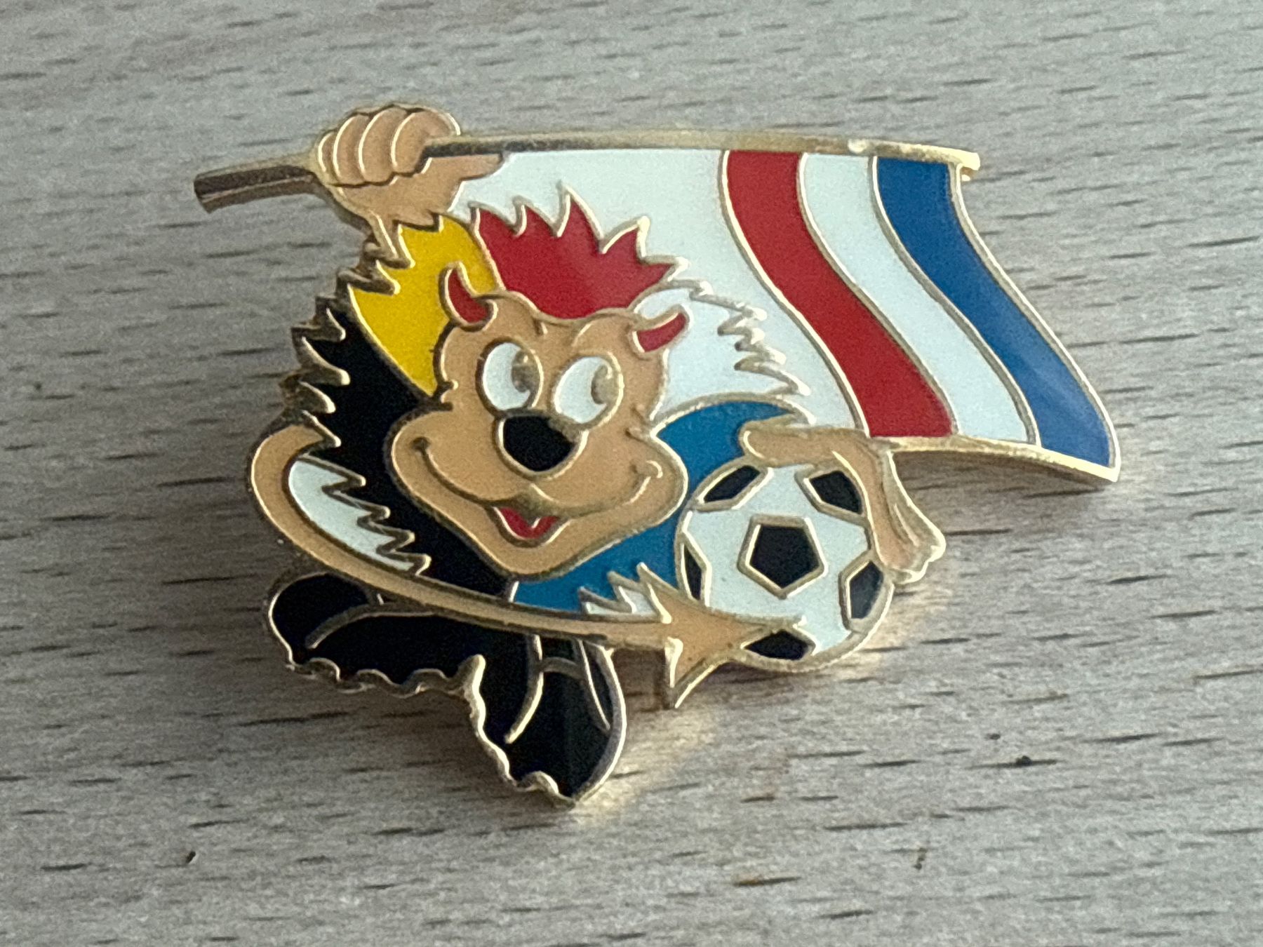 Plaketten & Abzeichen: Pin UEFA EURO 2000 – Gebraucht aus Glattbrugg von Schweigmatt