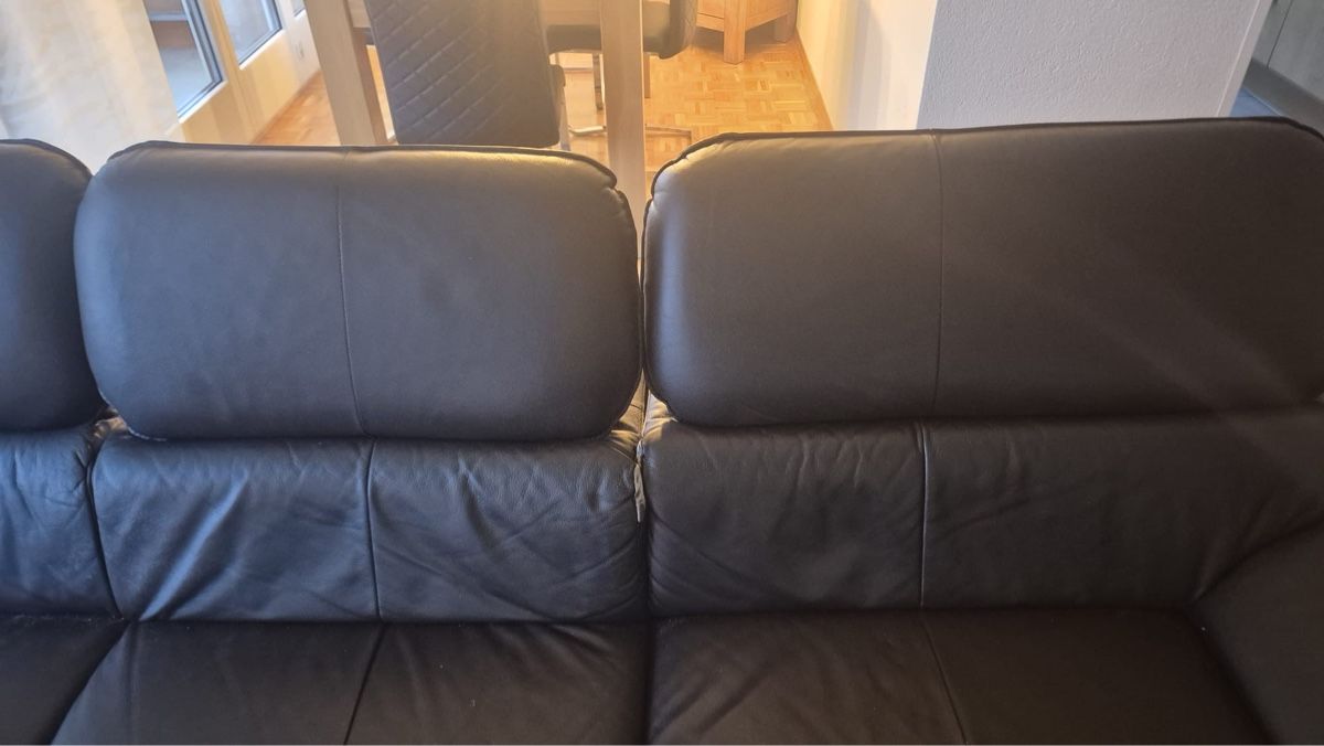 Sofas: Ecksofa schwarz 270cm x 175cm – Gebraucht aus Windisch von _sru_ 1