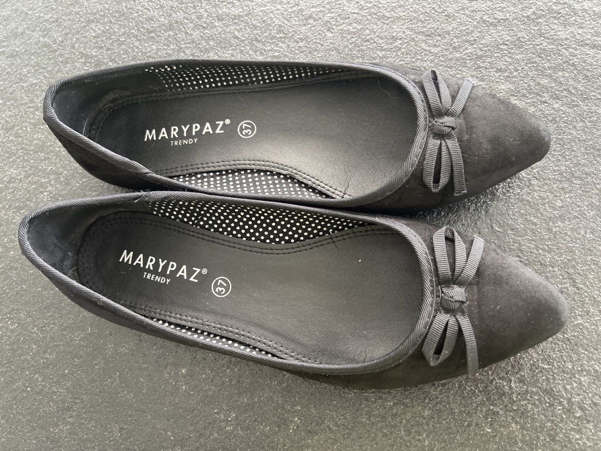 Scarpe da donna: Stoff Ballerina Gr. 37 /Schwarz – Usato da HORGEN venduto da vladibarca10 1