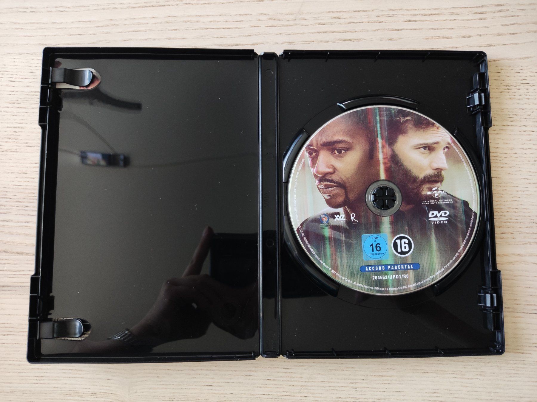 Alle DVDs: Synchronic – (DVD/2019) – Gebraucht aus Schaffhausen von philscardstore 2