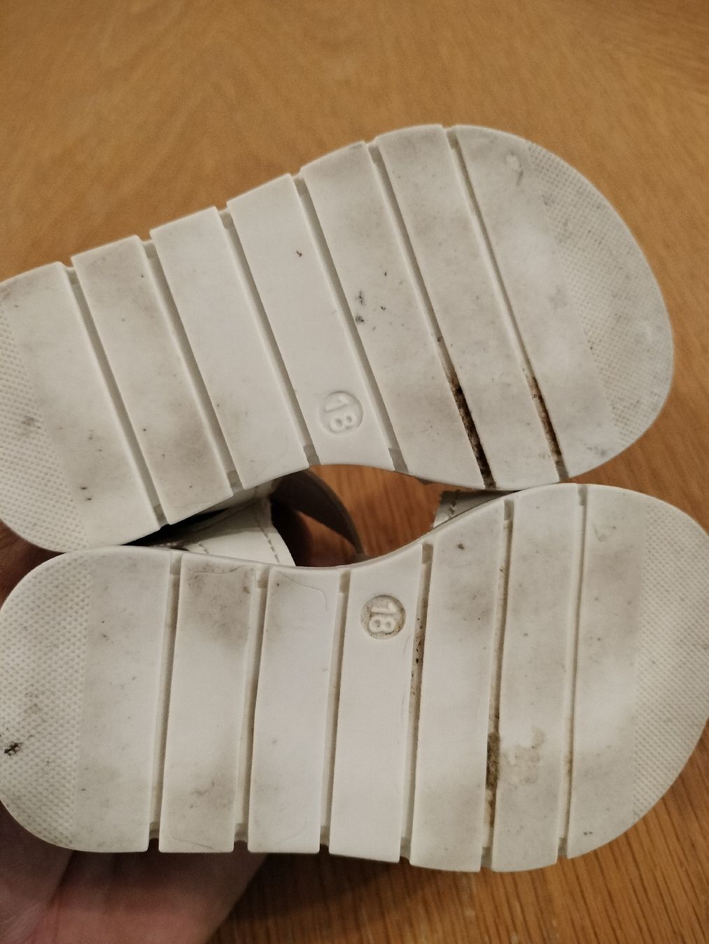 Scarpe per ragazzi: Kindersandalen – Usato da Oftringen venduto da sweden03 3