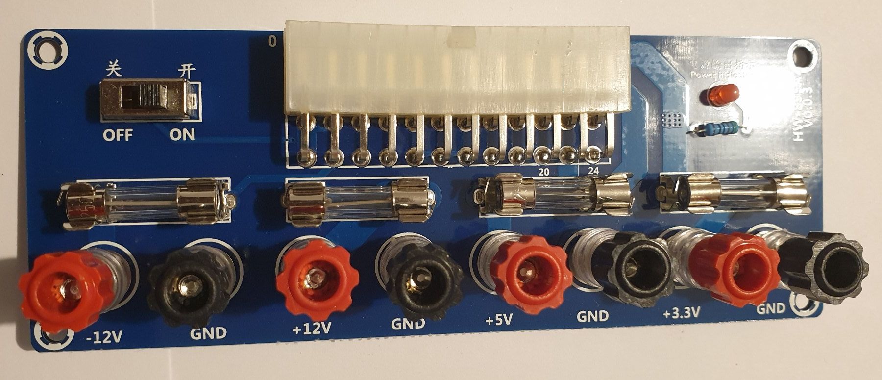 Elektronikbauteile: PC-Netzteil Adapter als Spannungsquelle 12/5/3.3VDC – Neu und originalverpackt aus Horw von Arta20000