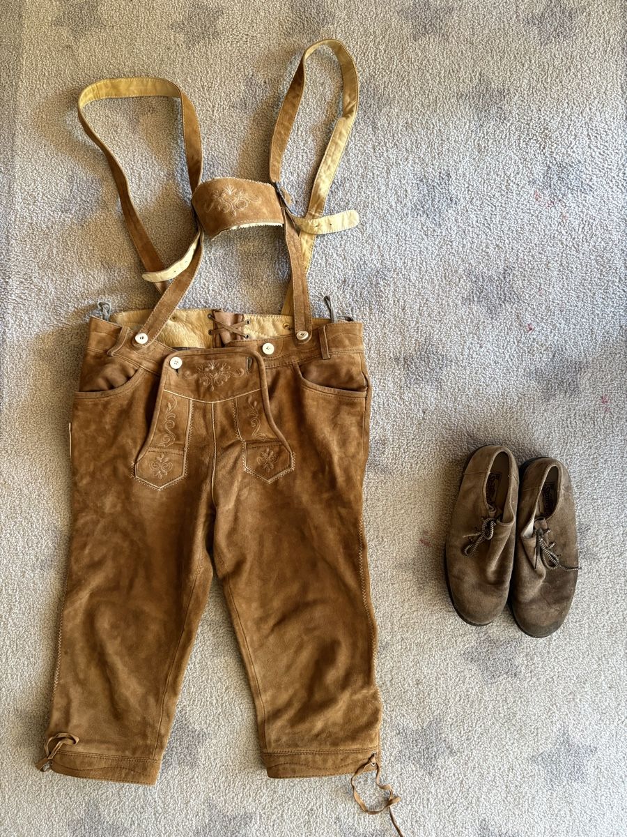 Lotti di vestiti: Lederhosen mit Schuhe – Usato da Ziefen venduto da Yves0