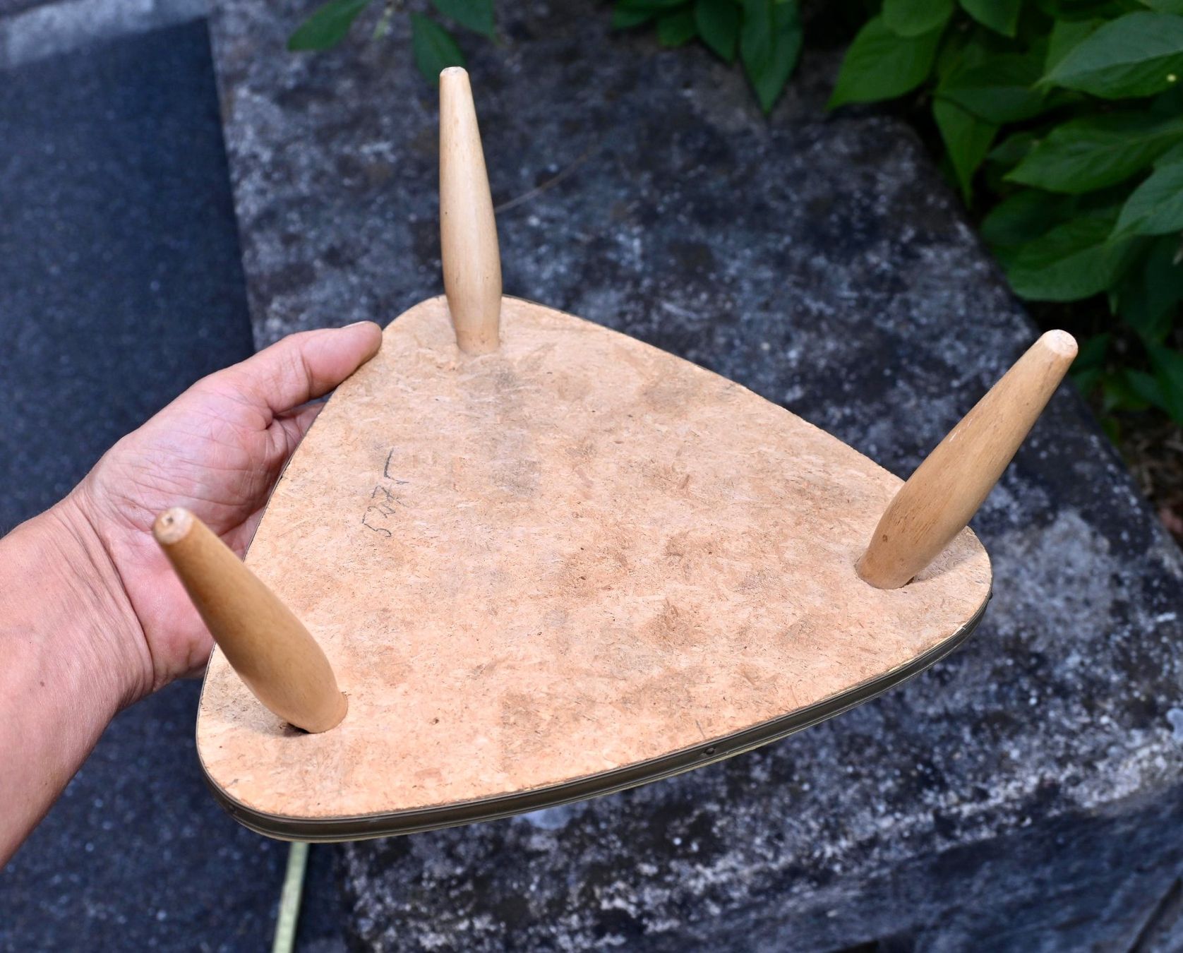 Hocker: Vintage Blumenhocker Höhe 10.5cm pflanzenhocker eigelb – Gebraucht aus Pfaffhausen von mono_rec 5