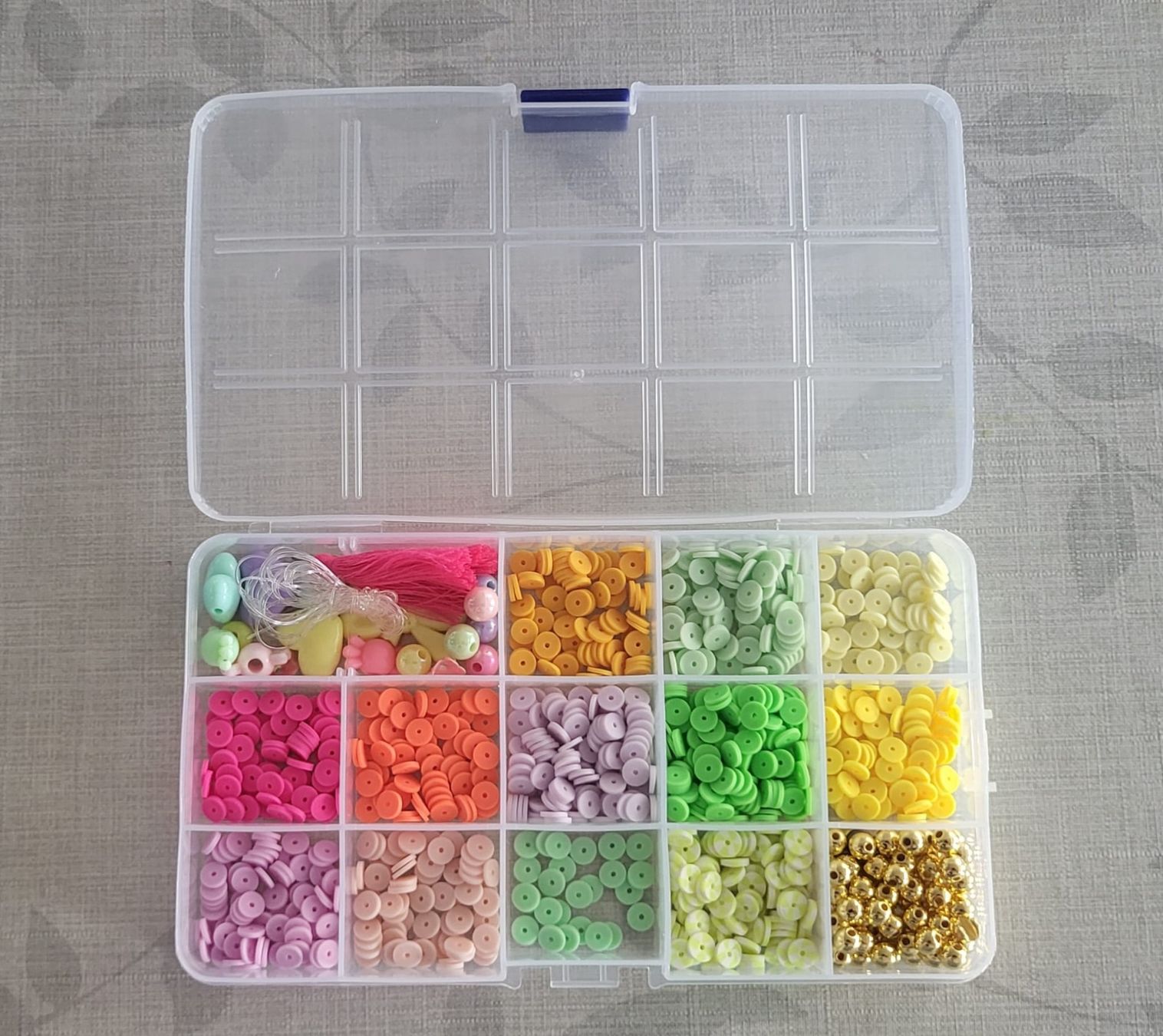 Kits de loisir créatif: Kit pour faire des bracelets – D'occasion à Châtelaine par BONNE_AFFAIRE