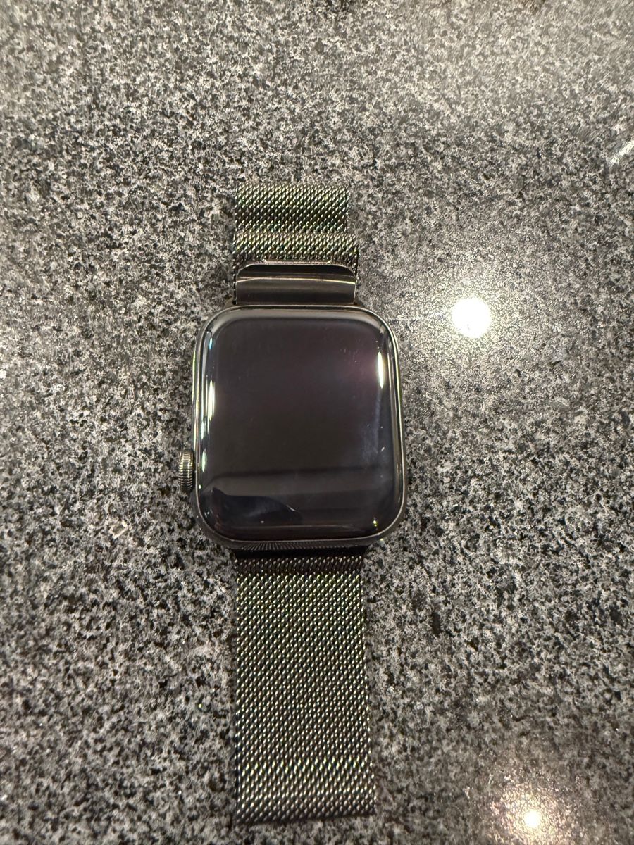 Apple Smartwatch: Apple Watch | Series 6 | 44mm – Gebraucht aus Mollis von GoldendSilber