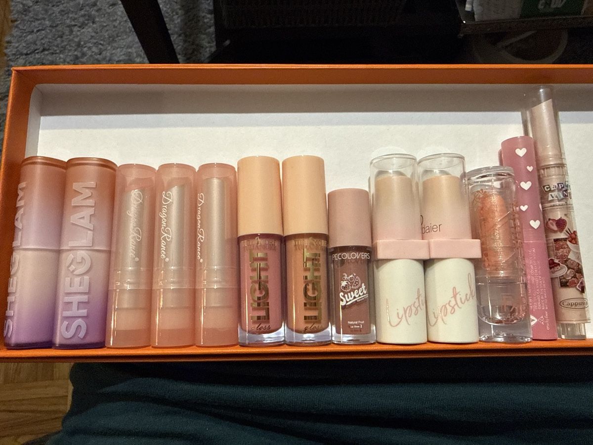 Make-up: Set maquillage lèvres 13p  – Usato da Lausanne venduto da Tounitz